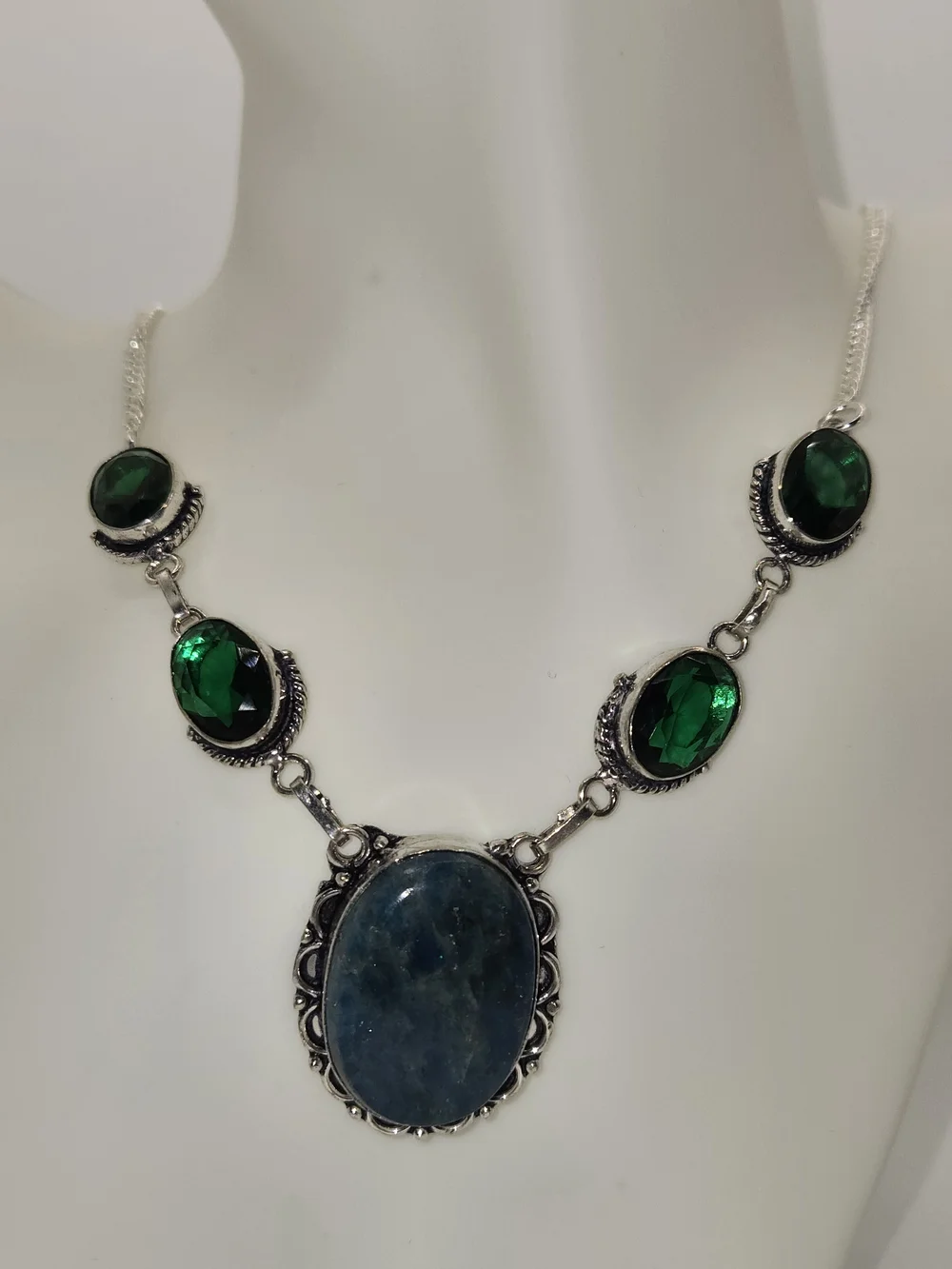 Handmade Apatite & Green Quartz Necklace - Picture 2 of 8